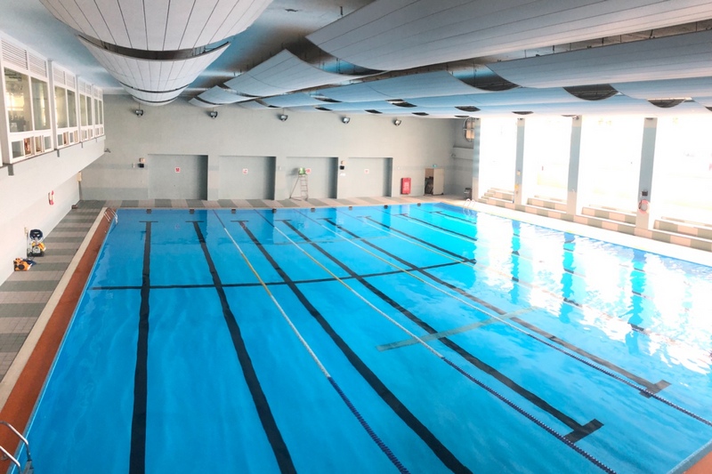 室內(nèi)泳池潮濕不用怕，泳池除濕機來除濕